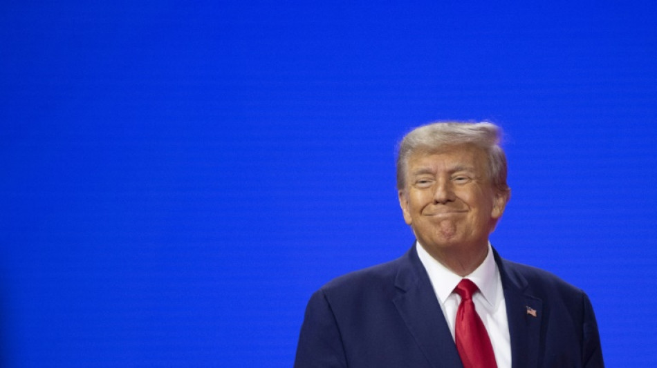 El fiscal propone a Trump declarar ante un gran jurado por el caso de la actriz porno, seg&uacute;n medios de EEUU