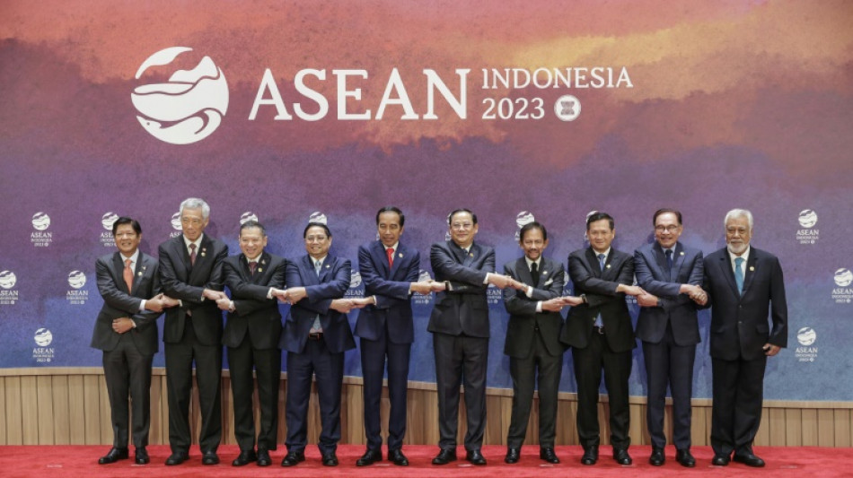ASEAN leaders urge Myanmar junta to stop attacks on civilians