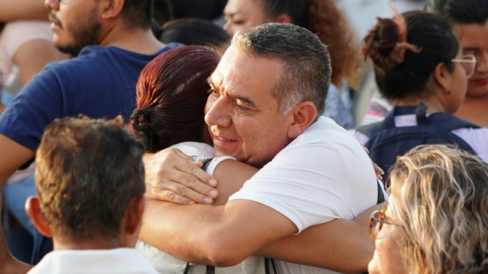 Liberan a 16 empleados policiales secuestrados en M&eacute;xico