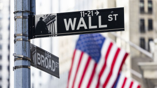 Wall Street apre contrastata, Dj -0,11%, Nasdaq +0,49%
