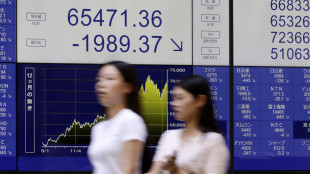 Borsa: Tokyo, apertura in calo (-0,62%)