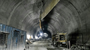 Operaciones con perforadora para liberar a 40 obreros atrapados en un t&uacute;nel en India