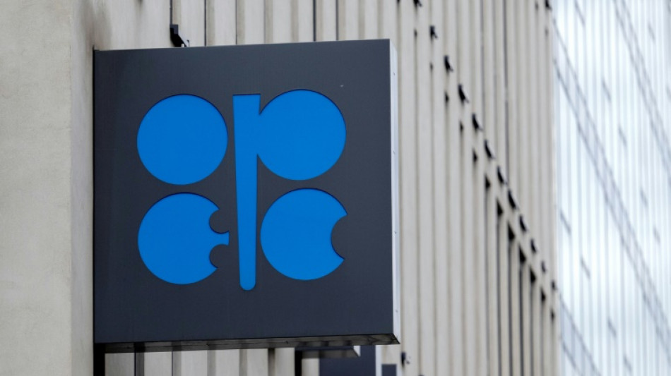 Pétrole: l'Opep+ surprend et décide d'augmenter de nouveau sa production