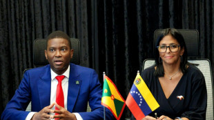 La presidenta encargada de Venezuela llega a la isla de Granada en su primer viaje internacional