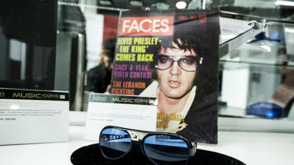 Gli eredi di Elvis Presley contro Anthropic, 'ha usato 274 canzoni per addestrare IA'