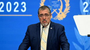 Ar&eacute;valo dice que la persecuci&oacute;n a su partido da&ntilde;a la transici&oacute;n en Guatemala