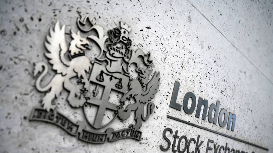 Borsa: l'Europa conclude piatta, Londra debole (-0,6%)