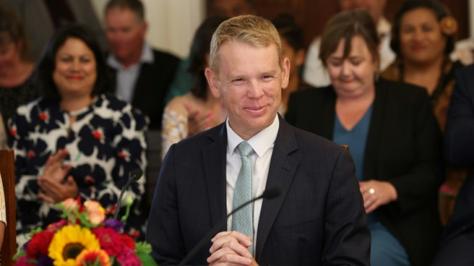 New Zealand PM goes 'full tilt' in uphill general election battle