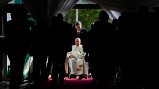 El papa termina gira africana con misa al aire libre en Sud&aacute;n del Sur