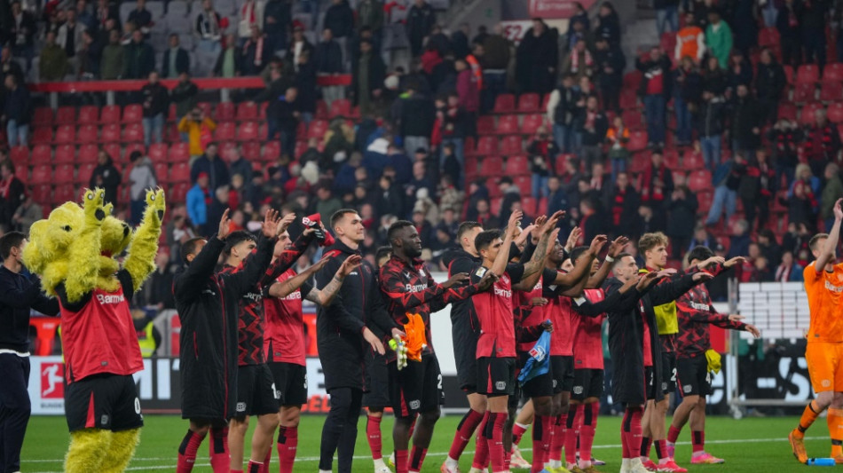 "Schlafen auf jeden Fall gut": Bayer bleibt an München dran