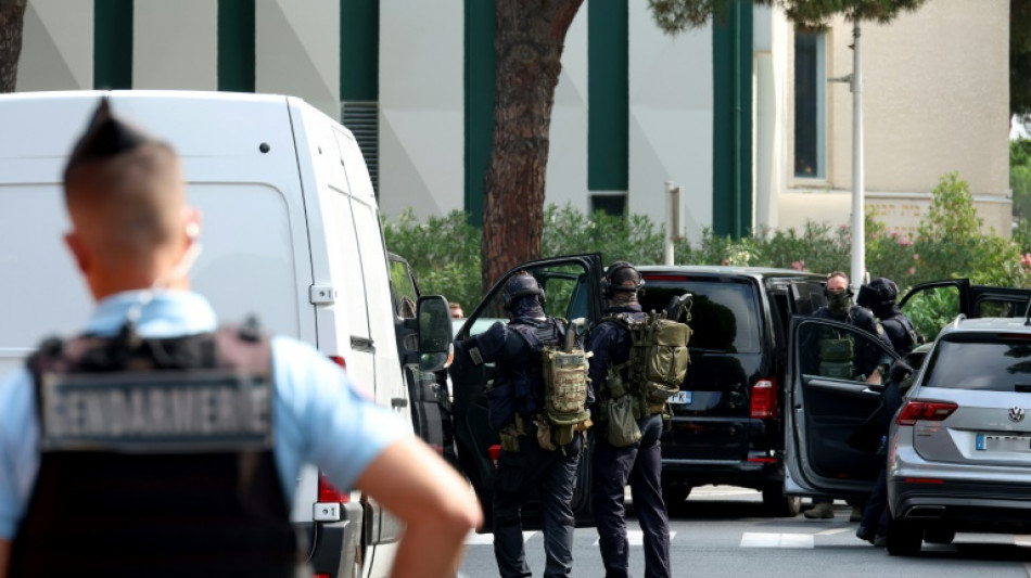 Ein Polizist bei mutma&szlig;lichem Terrorangriff vor Synagoge in Frankreich verletzt