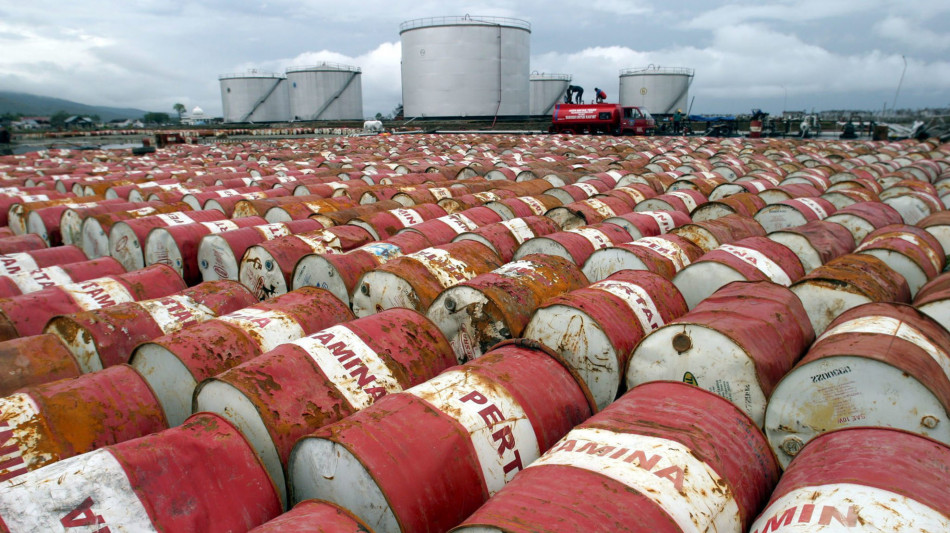 Il petrolio è in rialzo a New York a 62,82 dollari