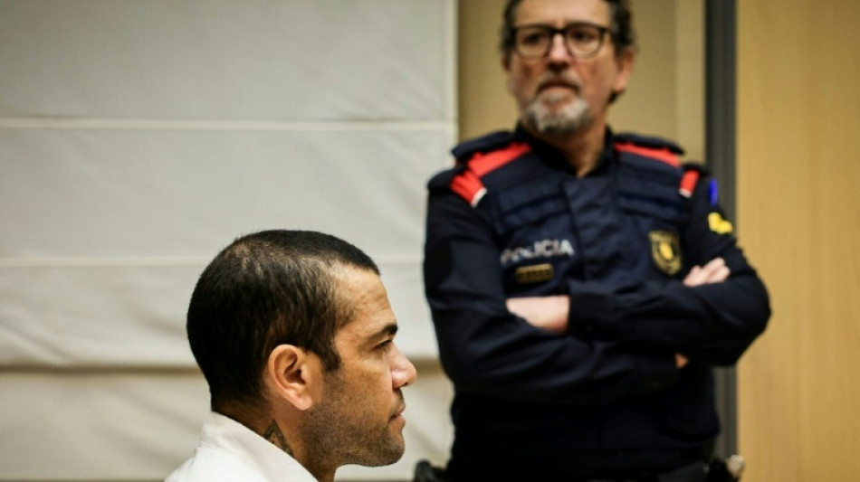 Fu&szlig;ballstar Dani Alves wegen Vergewaltigungsvorw&uuml;rfen in Barcelona vor Gericht