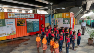 A Bombay, "l'&eacute;cole du feu rouge" s'adapte aux enfants des rues