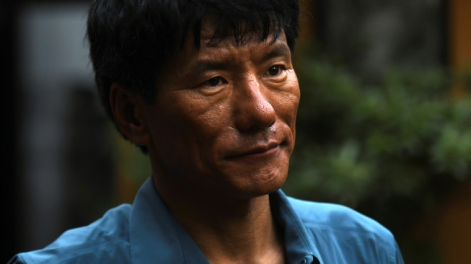 "Solo hac&iacute;a mi trabajo", dice nepal&iacute; que escal&oacute; dos veces los 14 ochomiles