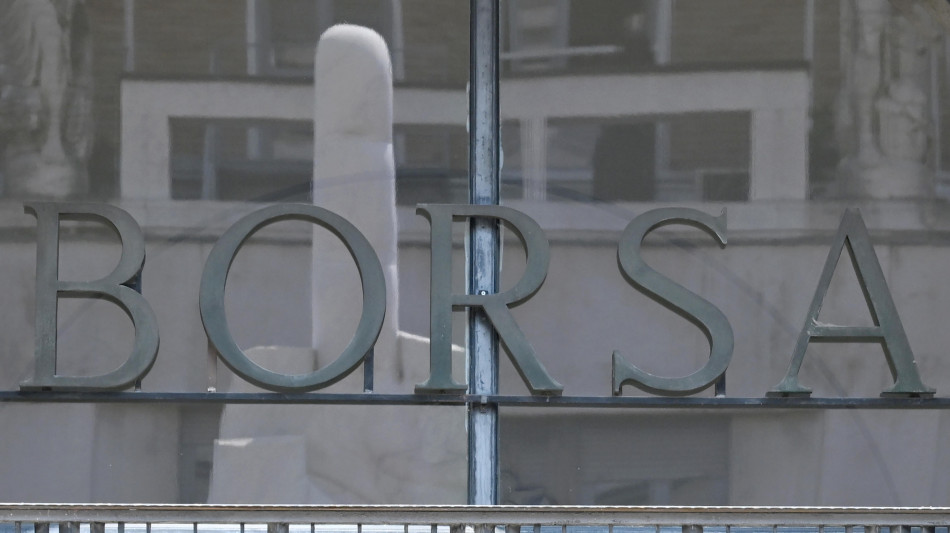 Borsa: Milano chiude in ribasso dell'1%