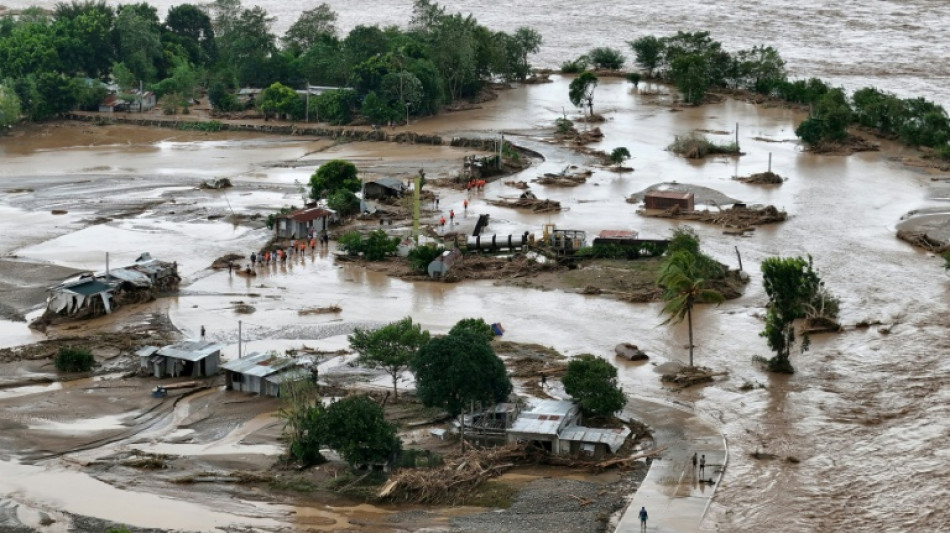 Typhoon Fung-wong floods Philippine towns, leaves 5 dead in its wake