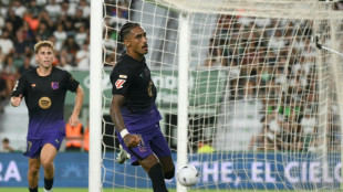 Raphinha, Lopez hit braces as Barcelona trounce Elche