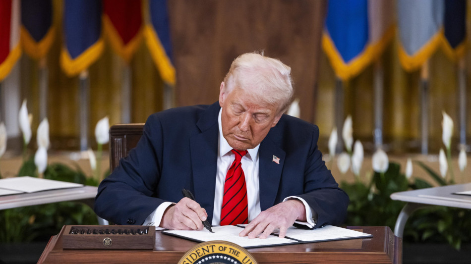 Trump, 'Corte Suprema risolva il problema dei giudici federali'