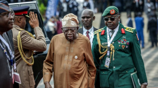 Military plane crash kills 32 in Nigeria