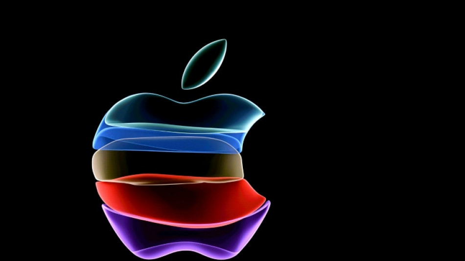 Un muerto al chocar un veh&iacute;culo contra una tienda de Apple en las afueras de Boston