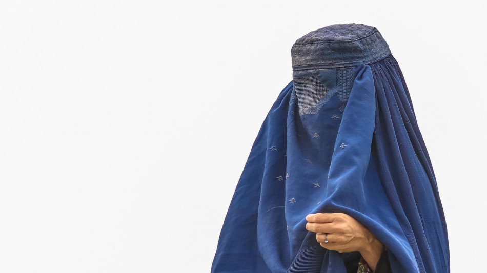 In Afghanistan donne arrestate perch&eacute; non rispettose del codice abbigliamento imposto