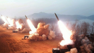 El l&iacute;der de Corea del Norte ordena intensificar las maniobras de "guerra real"