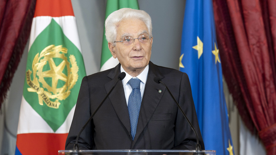 Mattarella, tutela lavoratori e lotta sfruttamento &egrave; l'urgenza