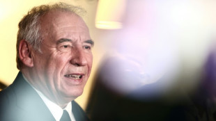 Programmation énergétique: Bayrou a retardé le décret afin de conduire "la concertation et les consultations nécessaires"