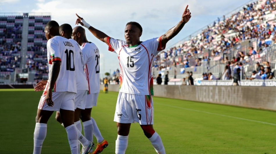 Ten-man Martinique edges El Salvador 2-1 in Gold Cup
