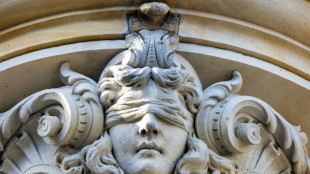 T&ouml;dliche Messerstiche in Innenhof: Lebenslange Haft in Kiel wegen Mordes