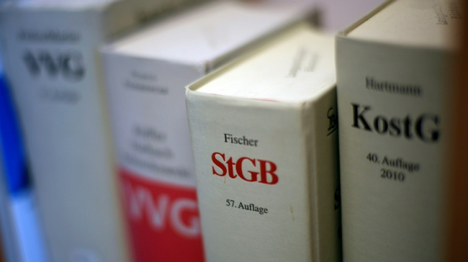 Untreue bei Lohnsteuerhilfeverein: Fr&uuml;here Mitarbeiterin in Hessen verurteilt