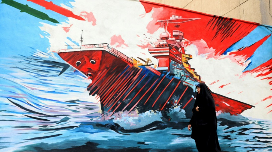 En Iran, des fresques murales pour d&eacute;fier l'Am&eacute;rique et Isra&euml;l 

