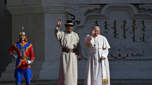 El papa alerta en Mongolia sobre riesgos medioambientales y de corrupci&oacute;n