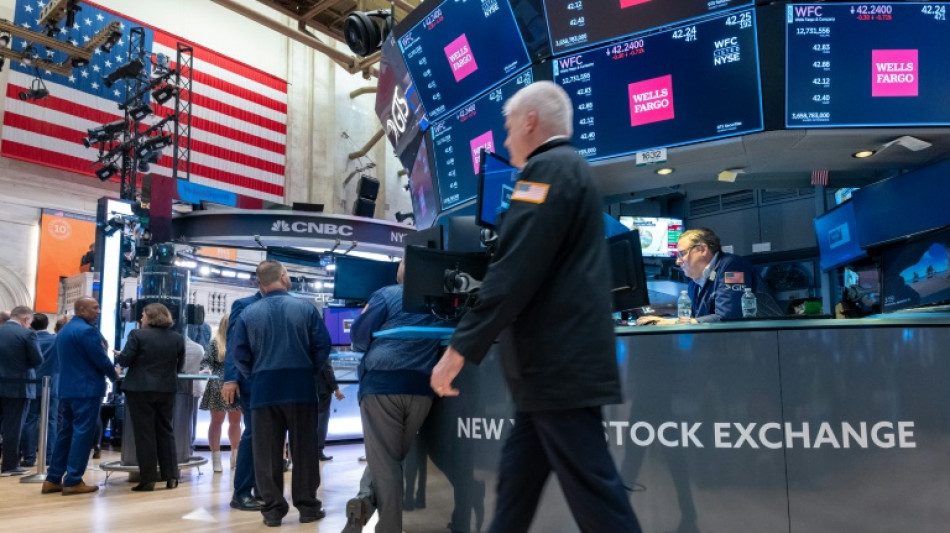 A Wall Street, record pour le Dow Jones, le S&P 500 tout pr&egrave;s de son sommet historique