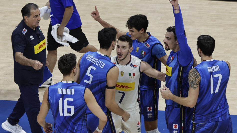 Pallavolo: accoglienza trionfale per gli azzurri a Fiumicino