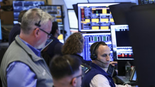 Wall Street sans &eacute;lan pour d&eacute;buter juin