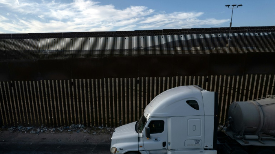 México busca un acuerdo con EEUU para evitar el arancel del 25% a los camiones