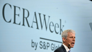 Gobierno de Trump pide calma a industria petrolera inquieta por guerra en Oriente Medio