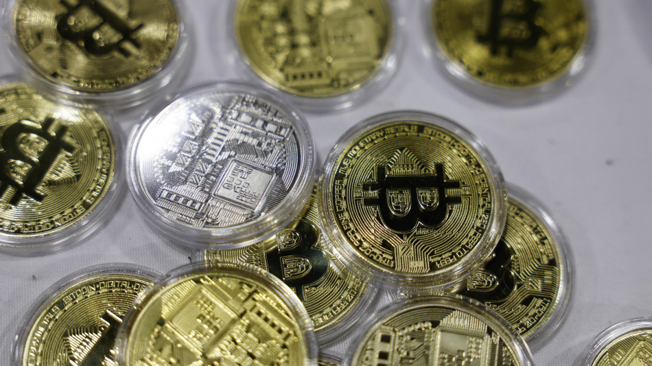 Oam, più italiani con cripto, cala valore dei portafogli