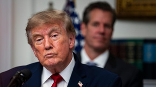 Wp, 'medici preoccupati dal peso di Trump, sulla soglia dell'obesit&agrave;'
