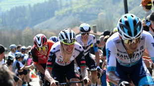 Baskenland: Almeida entreißt Schachmann das Gelbe Trikot