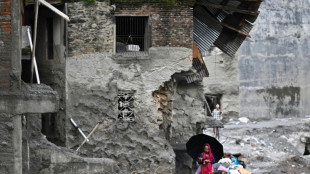 Des fun&eacute;railles sans corps, une semaine apr&egrave;s la crue au N&eacute;pal et en Chine