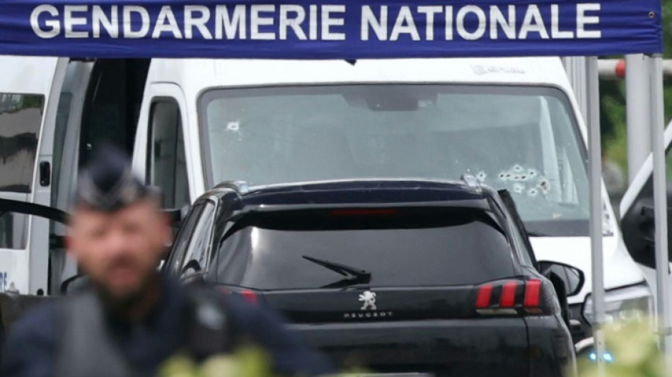 Un reo se fuga en Francia tras el asalto a un furg&oacute;n penitenciario que deja al menos dos guardias muertos