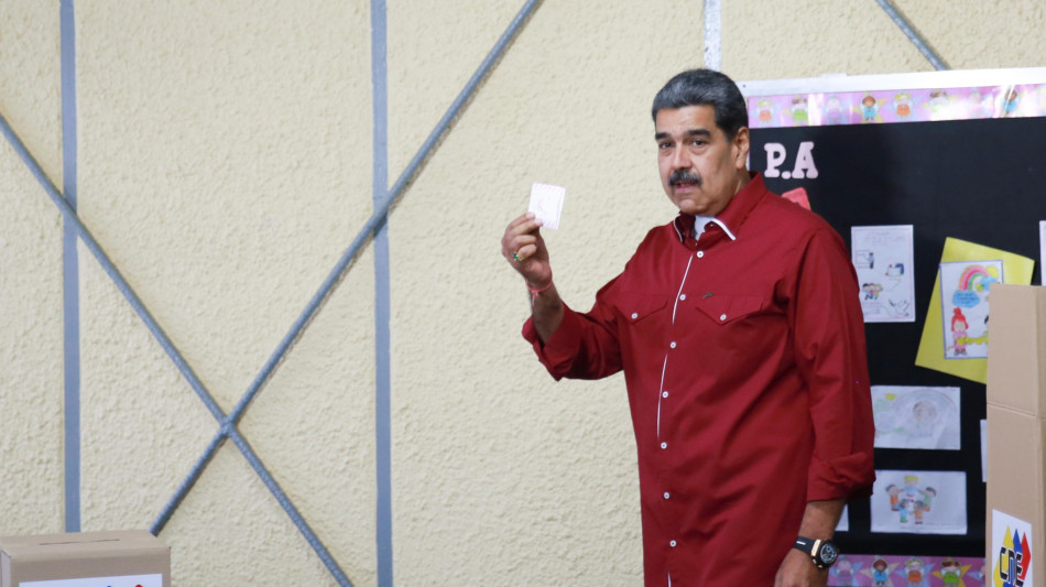 L'Osa accusa Maduro, 'nasconde i voti e reprime l'opposizione'
