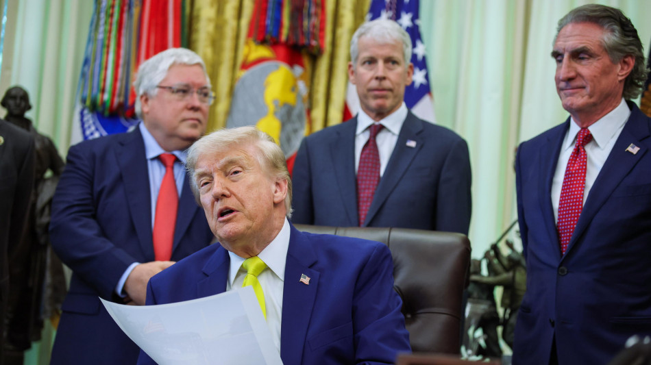 ++ Axios, Trump ha detto a Netanyahu di non rispondere ad attacco iraniano ++