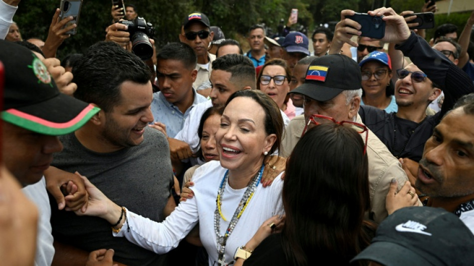 Mar&iacute;a Corina Machado recorre la zona devastada por los terremotos en Venezuela