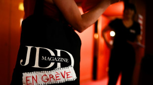 Gr&egrave;ve reconduite au JDD, quatri&egrave;me semaine sans l'hebdomadaire