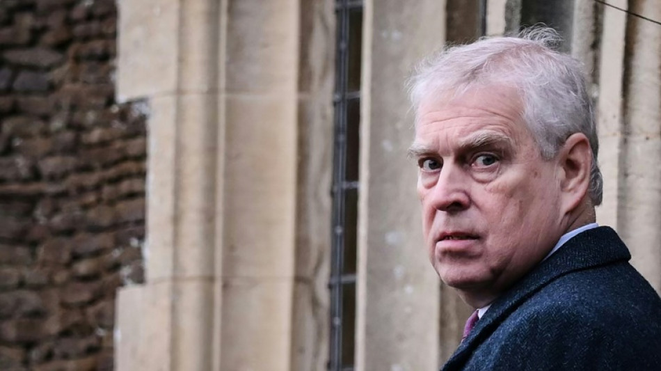 Affaire Epstein : l'ex-prince Andrew arr&ecirc;t&eacute;, le roi appelle la justice &agrave; "suivre son cours"