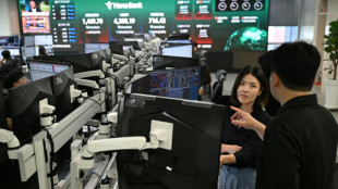 Tech leads losses as Asian stocks track Wall St selloff